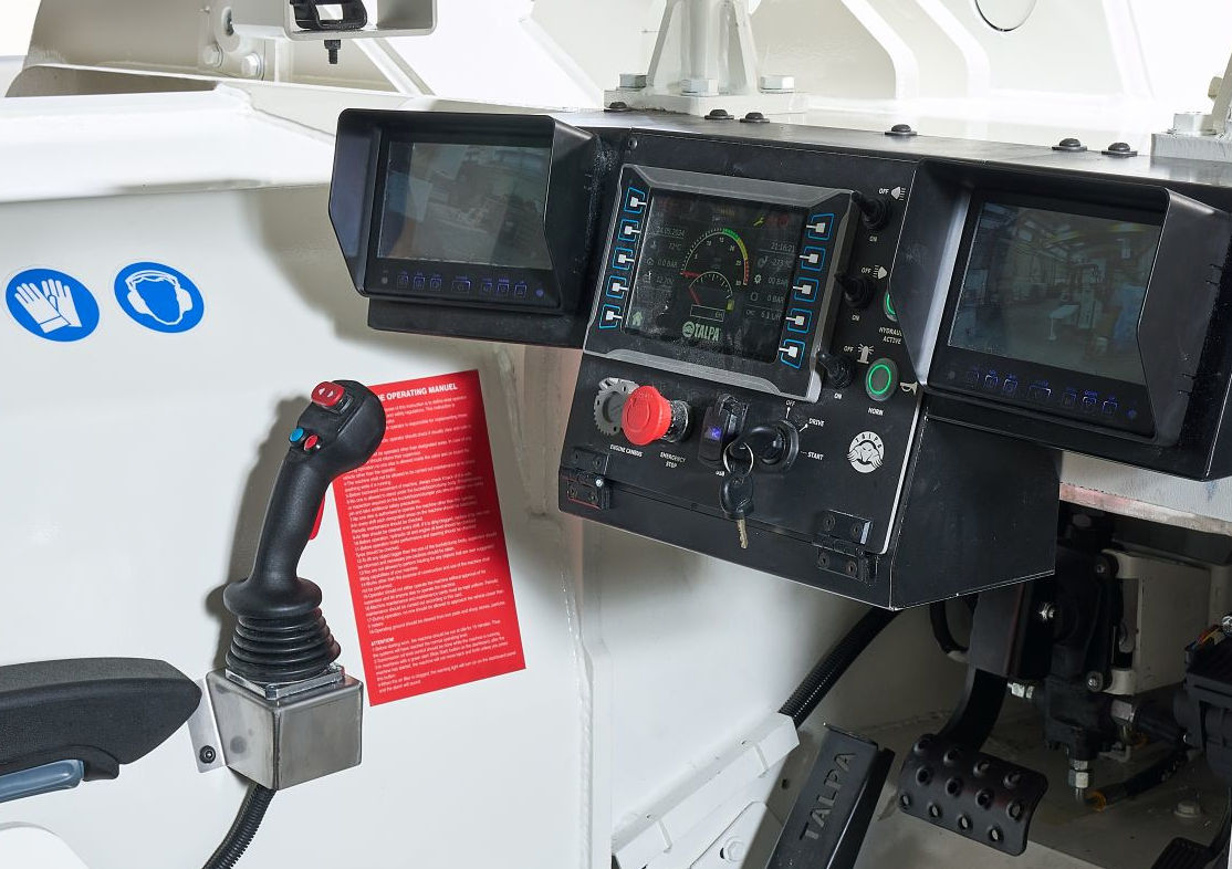 lp-255-cockpit-image
